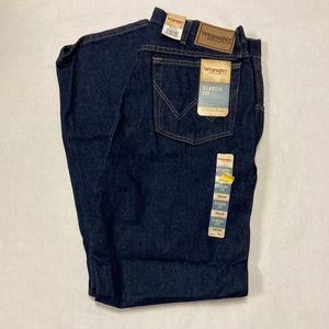 Wrangler Men’s Rugged Wear Classic Fit Jeans. NWT size 34 X 30